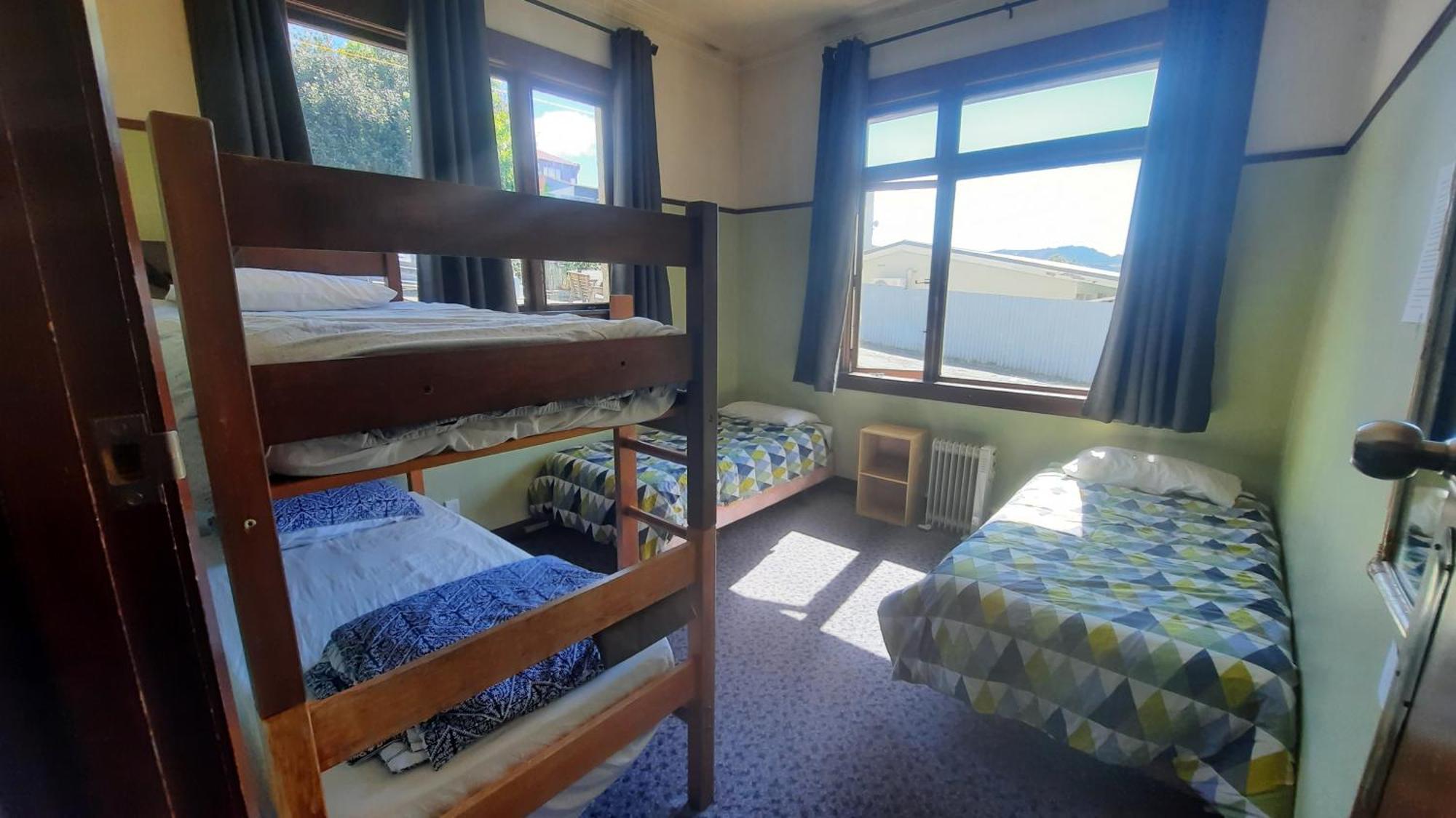 Manor House Backpackers Albergue Dunedin Exterior foto