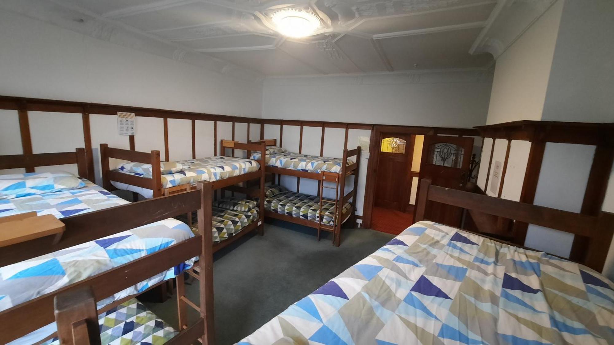 Manor House Backpackers Albergue Dunedin Exterior foto