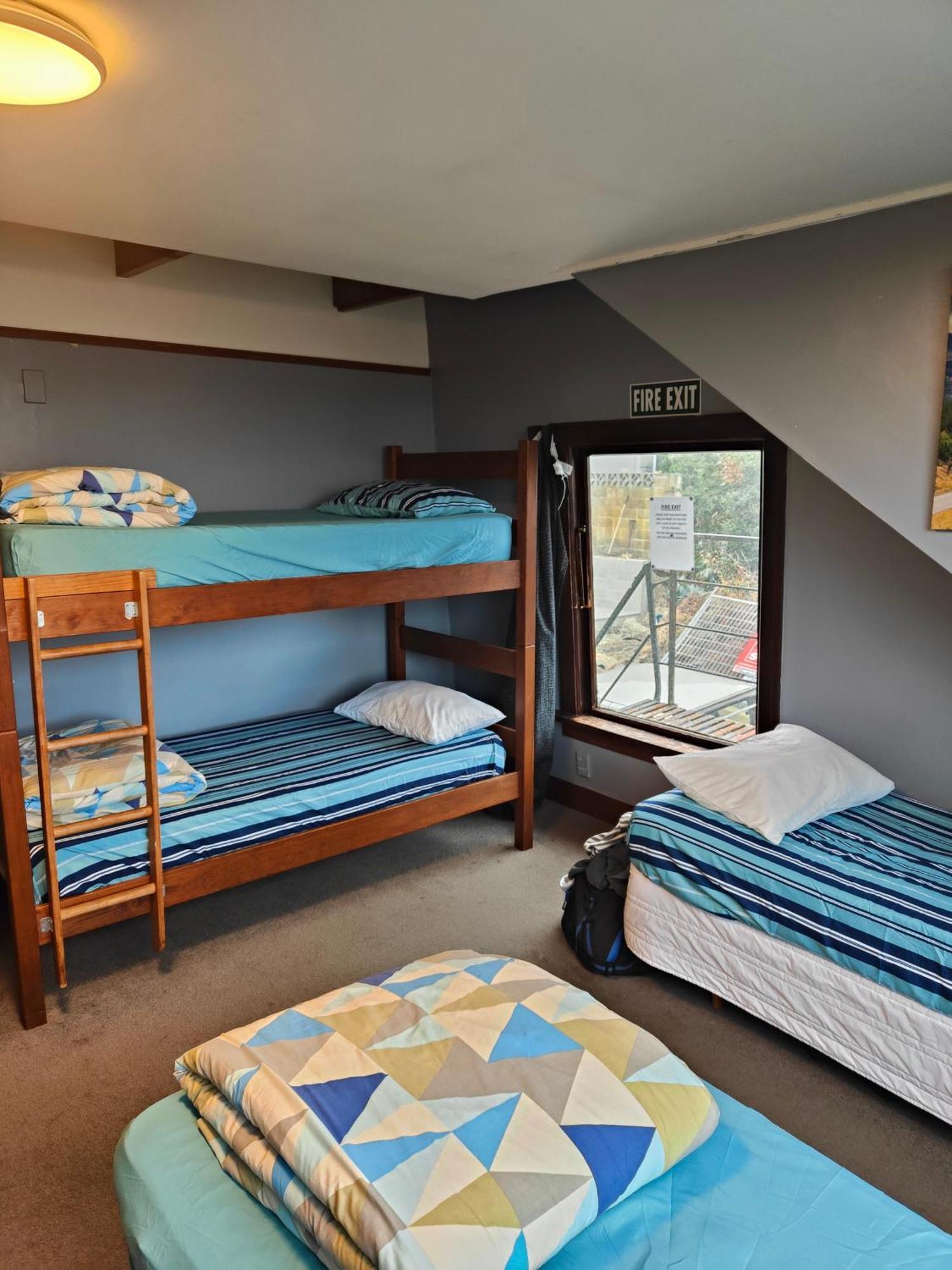 Manor House Backpackers Albergue Dunedin Exterior foto